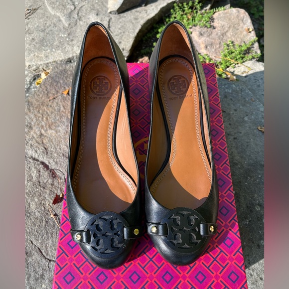 Tory Burch Mini Miller Leather Black Wedge - Picture 9 of 11